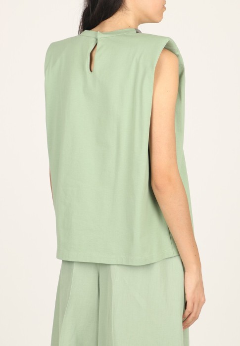 Товар зеленого цвета с внутренней стороны