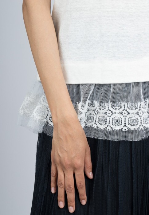 футболка  из проверенных материалов спереди