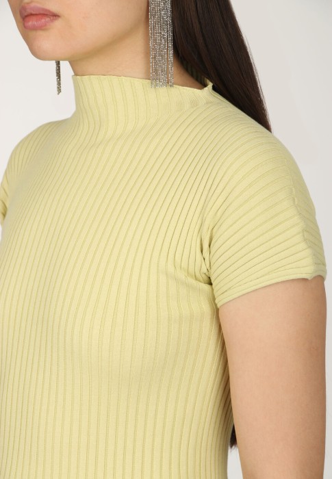 футболка  из италии вид сбоку