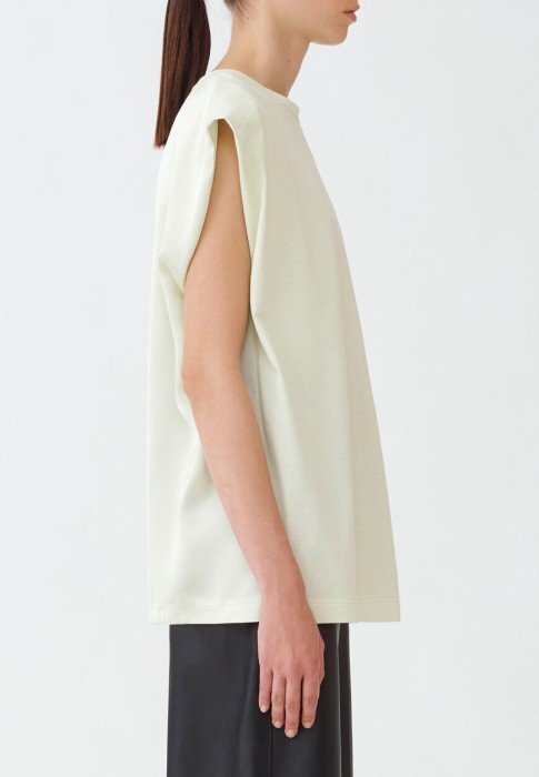 футболка  из проверенных материалов спереди