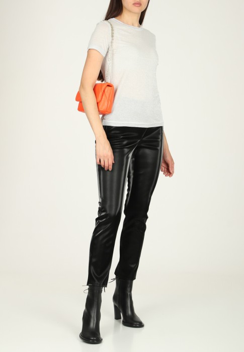 футболка  из италии вид сбоку