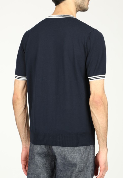 футболка  из италии вид сбоку