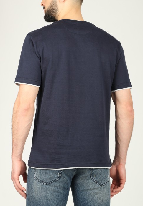 футболка  из италии вид сбоку