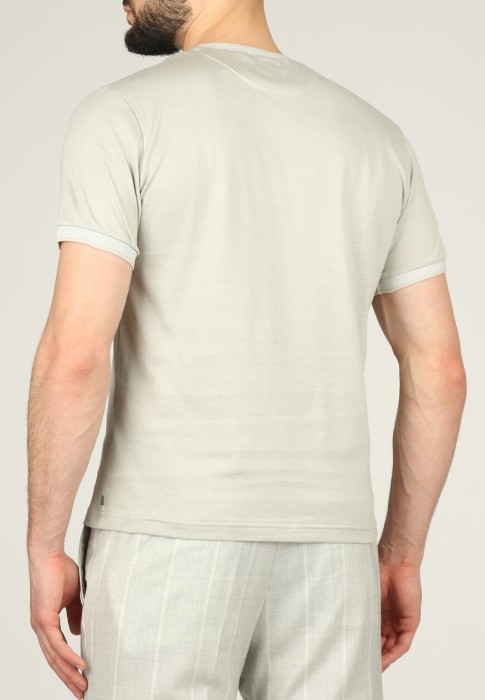 футболка  от бренда eleventy вид слева