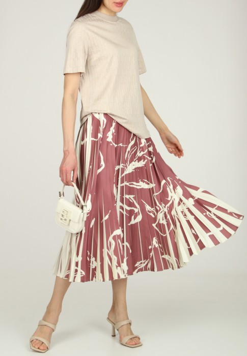 футболка  по цене 75530 руб вид справа