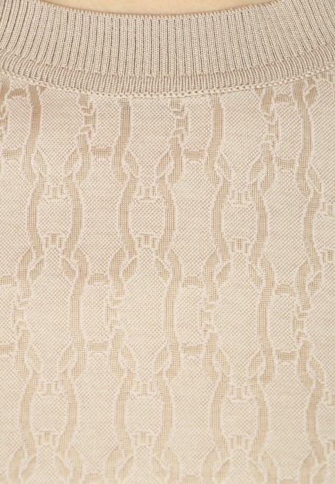 Товар бежевого цвета с внутренней стороны