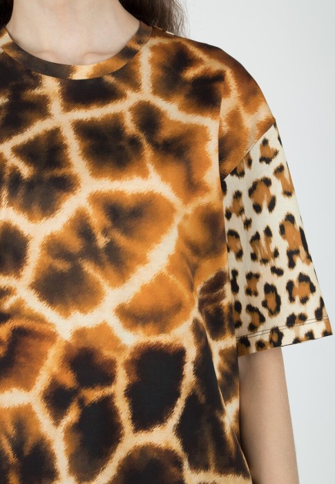 футболка  из проверенных материалов спереди