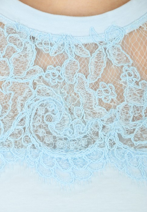 Товар голубого цвета с внутренней стороны