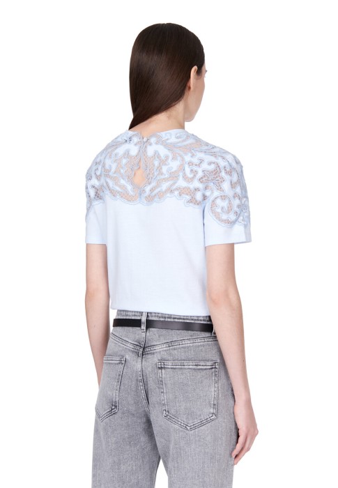 Товар голубого цвета с внутренней стороны