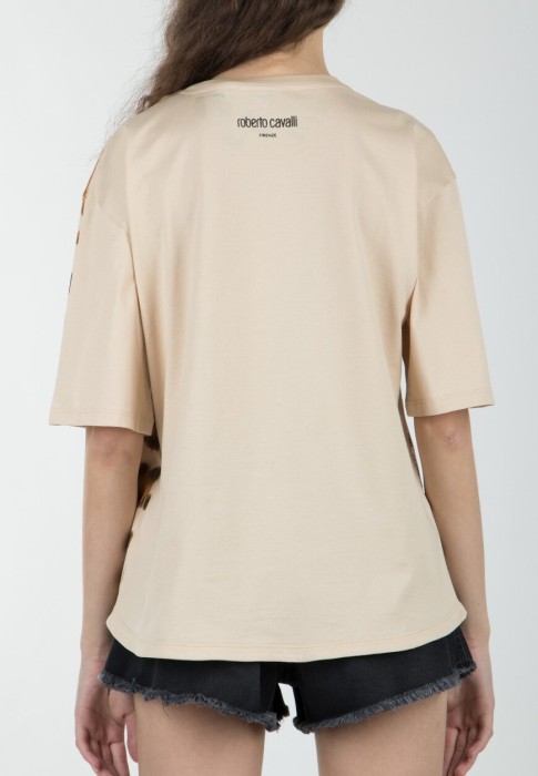 Товар коричневого цвета с внутренней стороны