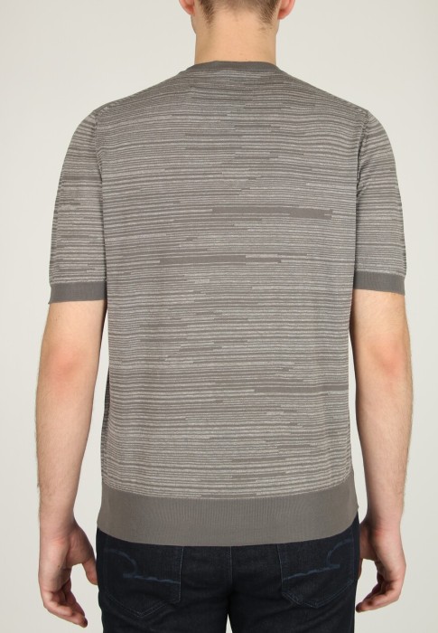 футболка  из италии вид сбоку