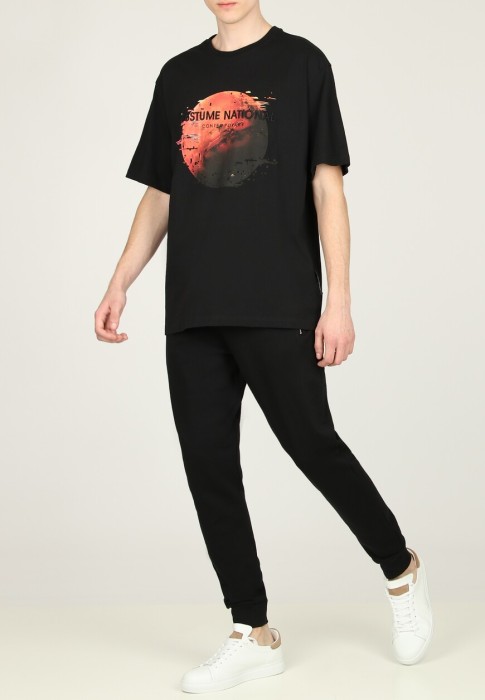 футболка  по цене 21630 руб вид справа