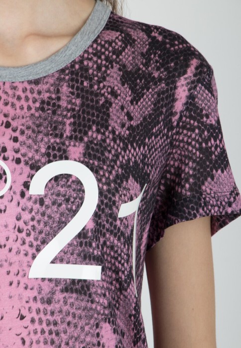 футболка  из проверенных материалов спереди