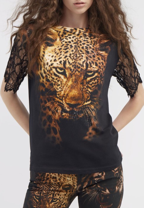 футболка  по цене 49630 руб вид справа