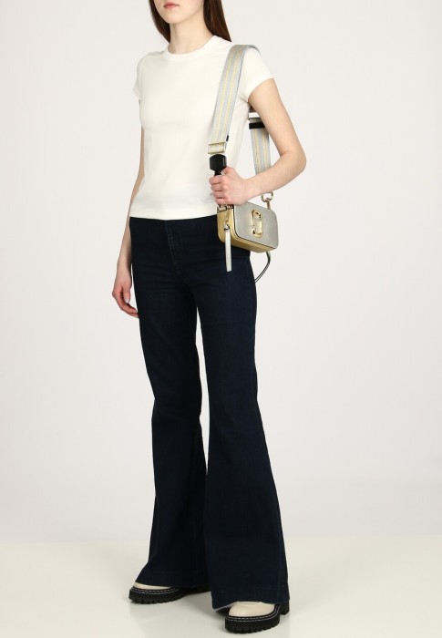 футболка  из америки вид сбоку