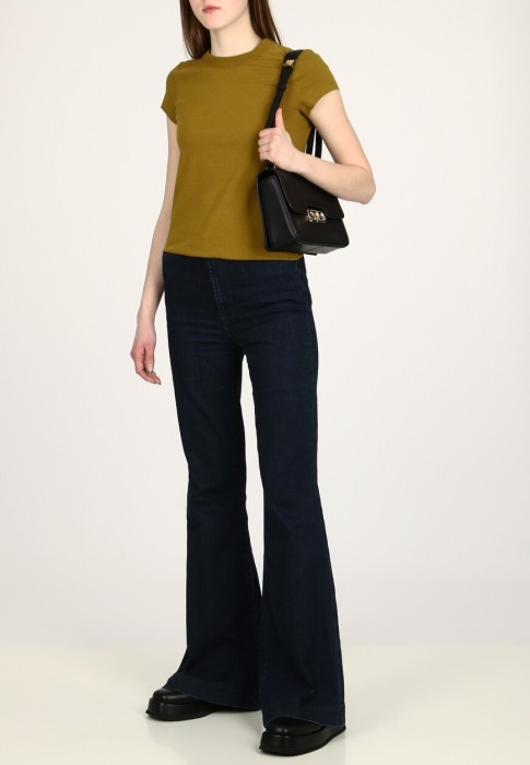 футболка  из америки вид сбоку