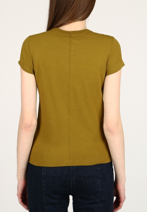 Товар коричневого цвета с внутренней стороны