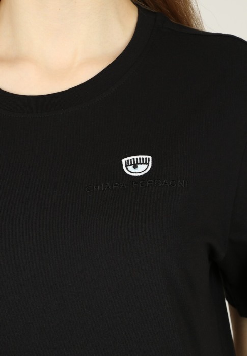 Товар черного цвета с внутренней стороны