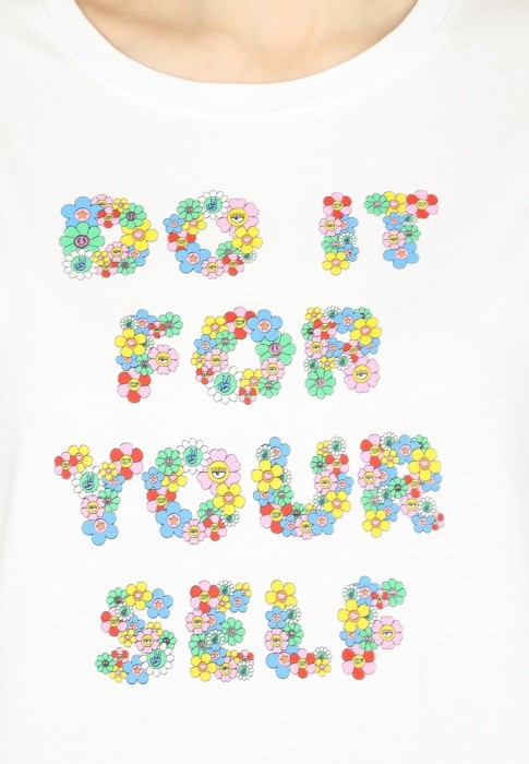 Товар белого цвета с внутренней стороны