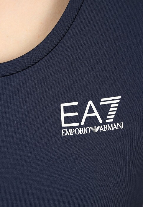 футболка  из проверенных материалов спереди