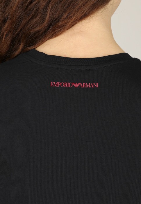 Товар синего цвета с внутренней стороны