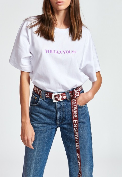 футболка  - качественный продукт вид сбоку