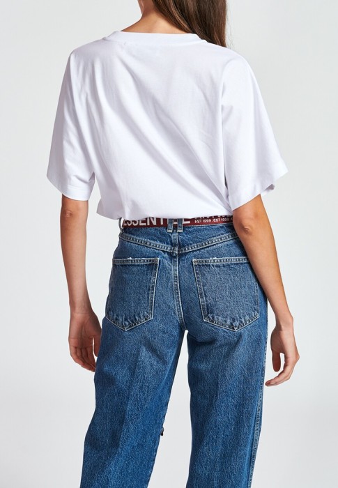 Товар белого цвета с внутренней стороны