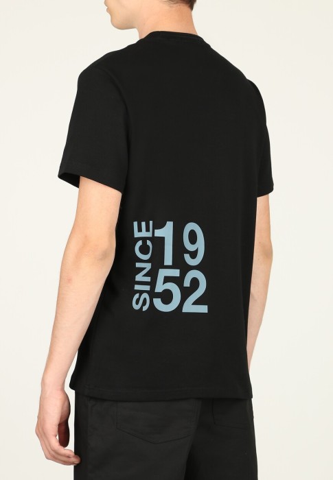 футболка  из англии вид сбоку