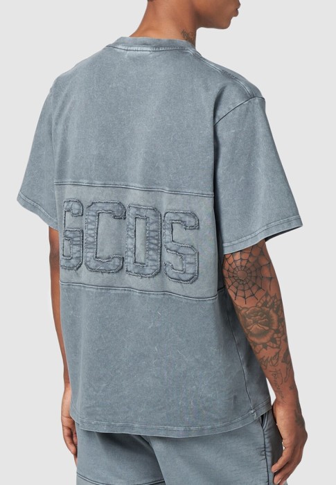 футболка  из италии вид сбоку