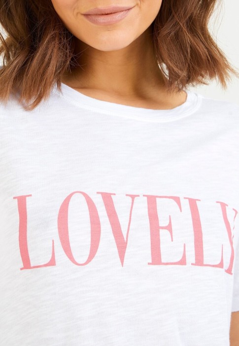 Товар белого цвета с внутренней стороны