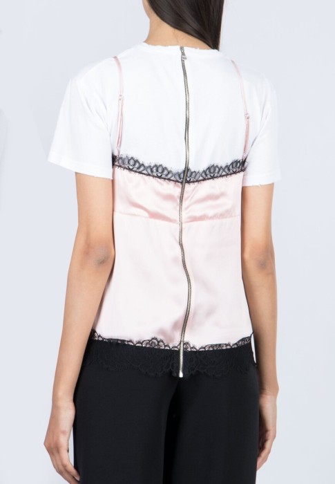 Товар белого цвета с внутренней стороны