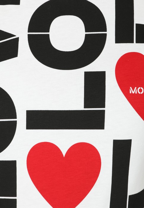 Товар белого цвета с внутренней стороны