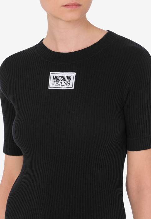 Товар черного цвета с внутренней стороны