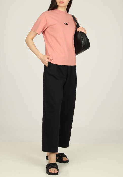 футболка  - качественный продукт вид сбоку