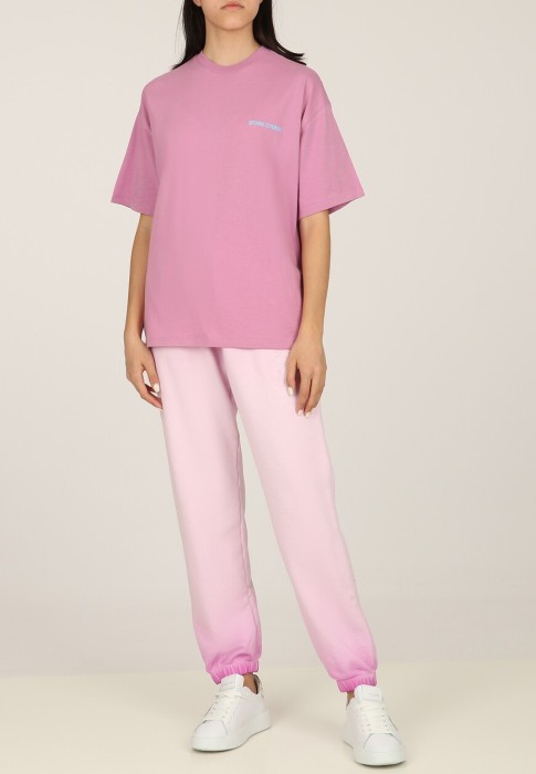 футболка  от известного бренда вид слева