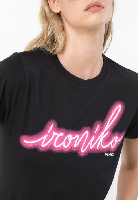 футболка  из проверенных материалов спереди