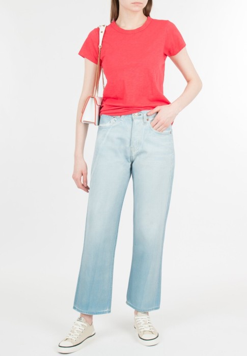 футболка  от известного бренда вид слева