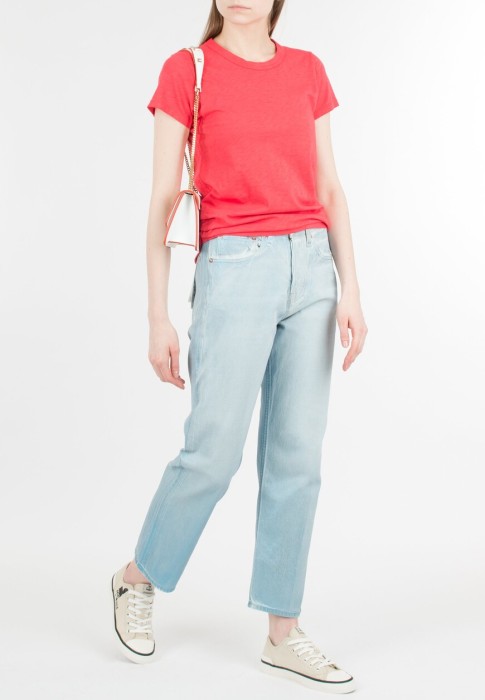 футболка  - качественный продукт вид сбоку