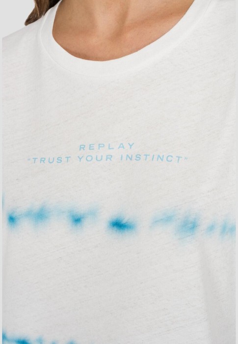 Товар голубого цвета с внутренней стороны