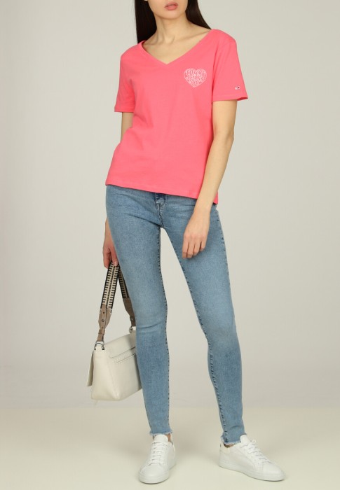 футболка  от бренда tommy hilfiger вид слева