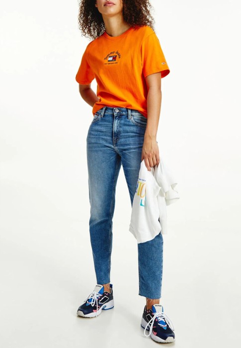 футболка  от бренда tommy hilfiger вид слева