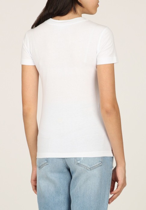 Товар белого цвета с внутренней стороны