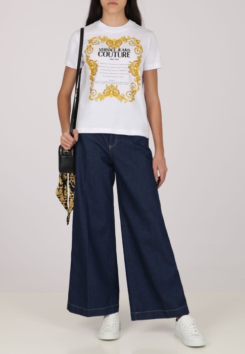 футболка  от бренда versace jeans couture вид слева