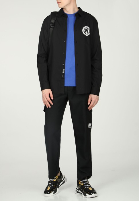 футболка  от бренда versace jeans couture вид слева