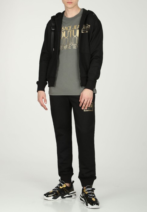 футболка  по цене 18130 руб вид справа