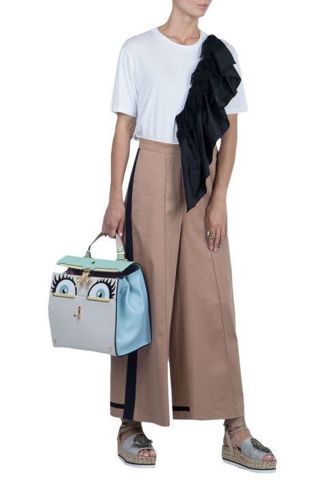 футболка  - качественный продукт вид сбоку