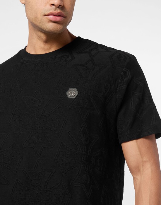 футболка  из проверенных материалов спереди