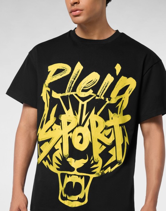 футболка  из проверенных материалов спереди