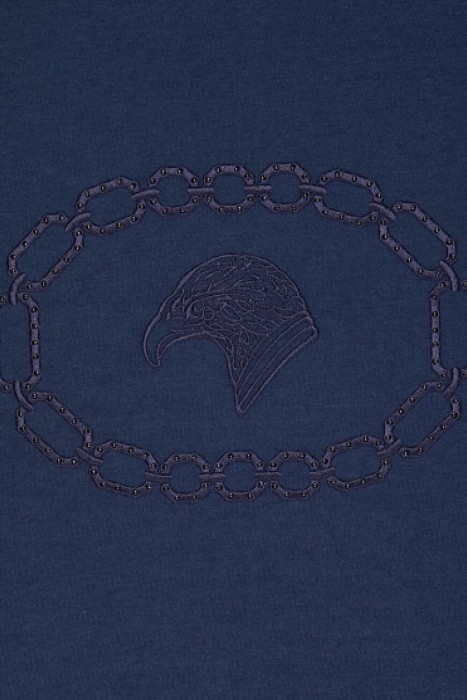 футболка  из англии вид сбоку