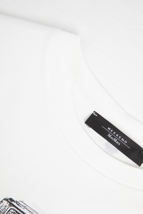 Продукция для женщин фото